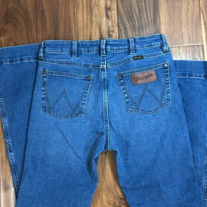 Wrangler bootcut flare, in EUC. thumbnail 4