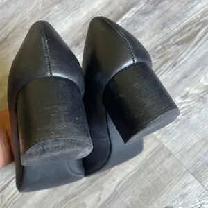 Tory Burch Black Leather Flats with Gold Logo thumbnail 8