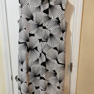 Elegant Black and White Patterned Mini Dress thumbnail 2