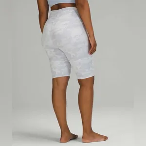 Lululemon Wunder Under Short 10" *Ribbed in Incognito Camo Jacquard White Size 4 thumbnail 2