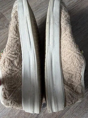 Hey Dude Karina Nut Crochet Sneakers w/ Floral Laces Women’s Size 5 thumbnail 10