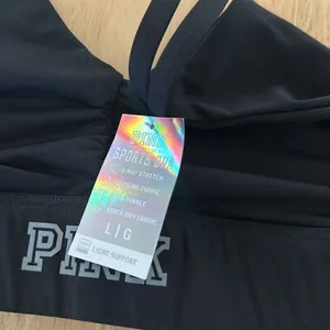 Pink Victoria's Secret sport bra NWT thumbnail 2