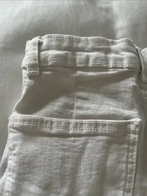 Bershka | Super High-Rise Fitted White Denim Cuffed Shorts XXS thumbnail 4