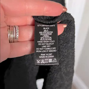 NWT Astr the Label Textured Knot Front Off Shoulder Long Sleeve Midi Dress thumbnail 6