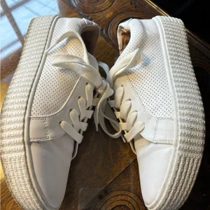 Steve Madden White Leather Sneakers thumbnail 2