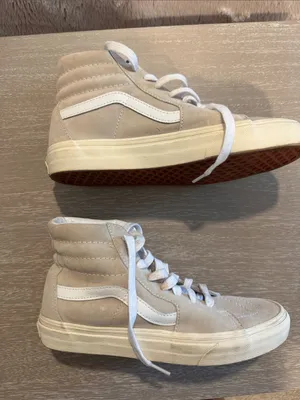 Vans - 7.5, High-Top Sneakers in Light Gray and White thumbnail 3