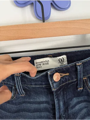 Abercrombie & Fitch 00/24 Low Rise Denim Short Shorts Cuffed Dark Wash 2000s Y2K thumbnail 2