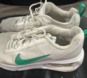 Nike White Mesh Sneakers with Green Accents thumbnail 1