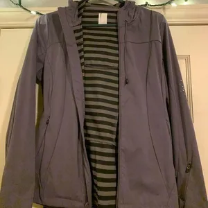 wind breaker thumbnail 1