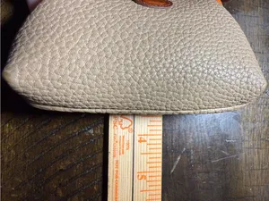 Vintage Dooney & Bourke Coin Purse Kiss Lock AWL Leather Duck Logo Taupe thumbnail 10