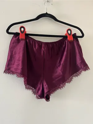 Victoria's Secret Burgundy Purple Satin Pajama Shorts Medium Lace Trim Sleepwear thumbnail 5