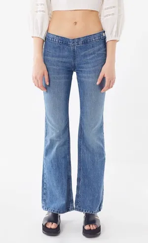 BDG Bella Low-Rise Flare Jeans thumbnail 1