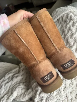 Chestnut Ugg Austrailia Classic Boots thumbnail 3