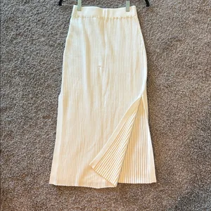 Elegant Cream Midi Skirt thumbnail 2