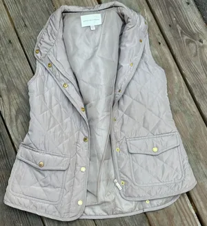 Adrienne Vittadini Quilted Vest Size M Taupe thumbnail 1