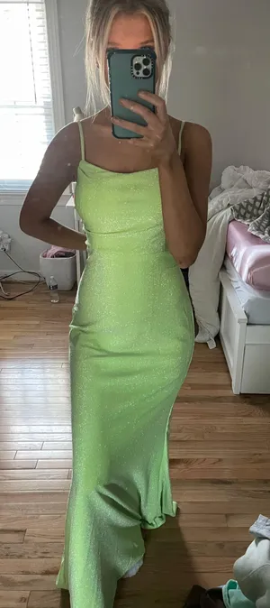 Prom Dress / Formal Green Size 4 thumbnail 1
