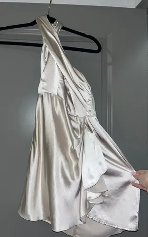 Dress thumbnail 1