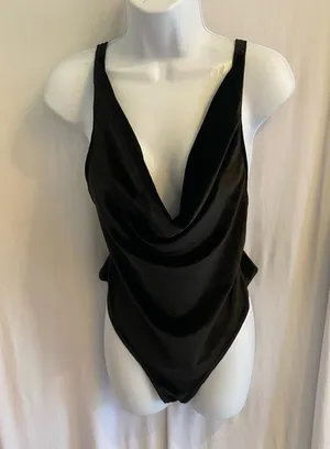 Pretty Little Thing Black BodySuit Size 12 thumbnail 1