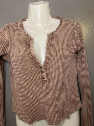 FP One Shirt Womens Small Pink Waffle Knit Henley Long Sleeve Raw Hem Ruffle Top thumbnail 1