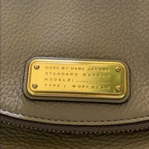 Marc by Marc Jacobs MOVING SALE!! [AUTHENTIC] crossbody thumbnail 5