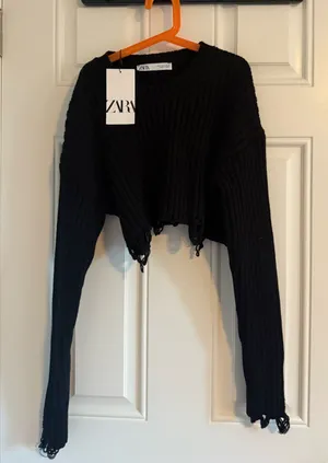 Zara Black Cropped Sweater thumbnail 1