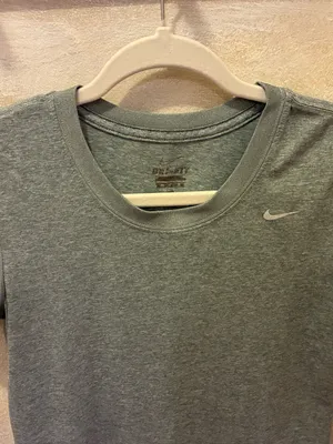 Nike Women's Grey Dri-FIT Short Sleeve Tee Size Small thumbnail 5
