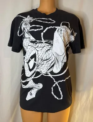 Marvel Spider-Man T-Shirt thumbnail 1