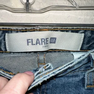 Gap Vintage Flare Jeans 8 Y2K Retro‎ Bootcut Medium Wash Low Rise Style Denim thumbnail 3
