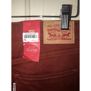 Levi’s Mid Rise Skinny Jeans Rust W29 L32 NWT thumbnail 7
