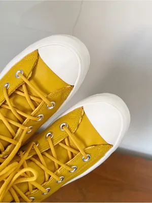 Converse • CTAS Gore-Tex Waterproof Lugged Leather Hi Boots Sneaker Gold Dart thumbnail 6