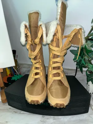 Timberland Boots Women’s size 6 thumbnail 5