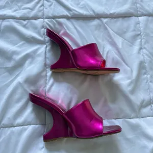 Vintage 90s Madrag Pink Architectural Wedge Sandals Sculpted Heel Mules Fuchsia thumbnail 7