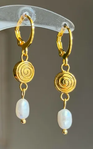 Handmade boho grunge fairy funky style swirl pearl dangle earrings🌀 thumbnail 1