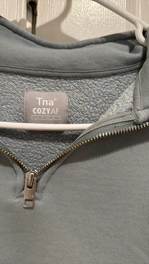 Aritzia Cropped Crewneck TNA thumbnail 3