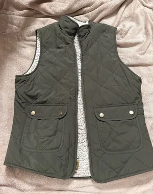 green vest thumbnail 1