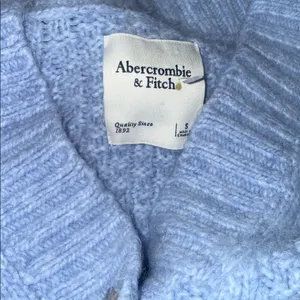 NEW Abercrombie & Fitch Cable Chunky Knit Smoke Blue Women's Cardigan Small thumbnail 4