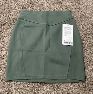 Lululemon Scuba HR Mini Skirt size XS NWT thumbnail 1