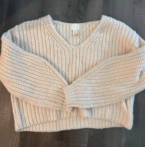 H&M White Chunky Sweater thumbnail 1