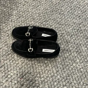 Steve Madden “Heart” Vintage Black Suede Horsebit Loafers Size 8 1/2 B 36518 thumbnail 2