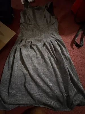 Dress in a size 8 or 10 unsure cuz tag is removed thumbnail 1