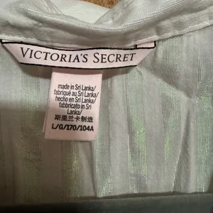 Victoria’s Secret long sleeve sleep shirt thumbnail 2