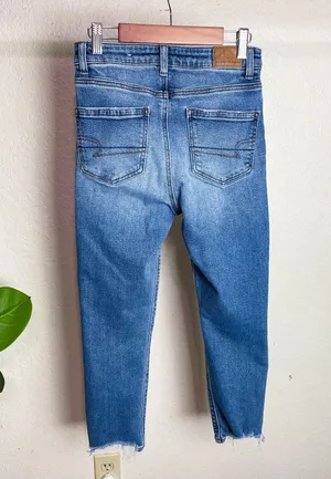 American Eagle Distressed Mom Jeans thumbnail 4