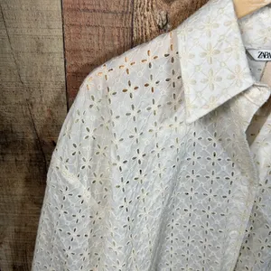 Zara Ivory Ecru Openwork Embroidery Shirt Medium Eyelet Button Up Blouse Boho thumbnail 2