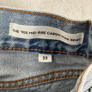 Denim Forum The 90s Mid-Rise Cargo Mini‎ Skirt Light Wash Blue Cotton Size 23 thumbnail 3