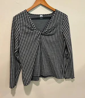 Old Navy Gingham long sleeve shirt thumbnail 1