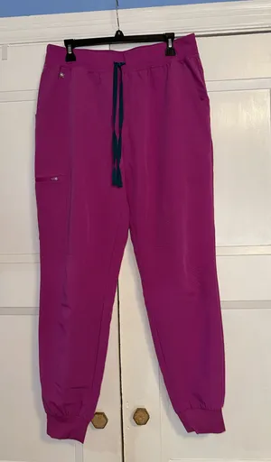 FIGS Women’s Bright Fuschia Zamora Joggers thumbnail 1