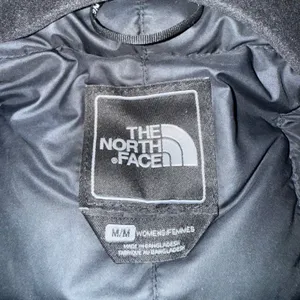 The North Face Metropolis Parka Women Medium Black Good Down Puffer Jacket thumbnail 4