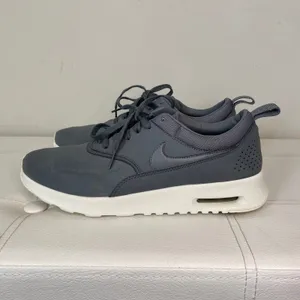 Nike Air Max Thea Grey 616723-008 Women’s Size 9.5 thumbnail 7