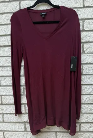 a.n.a Long-Sleeve V-Neck Top in Wine Burgundy thumbnail 1
