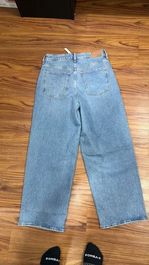 Madewell The Curvy Perfect Vintage Wide-Leg Jeans thumbnail 2